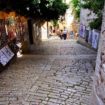 Marmelina Ρόβινι