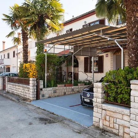 Διαμέρισμα Marmelina Ρόβινι